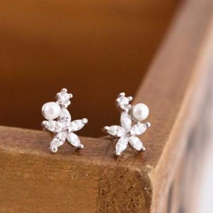 Cute Round Flower White Pearl Women Earring,925..