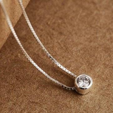 Fashion Cute Little Round Queen Necklace 925..
