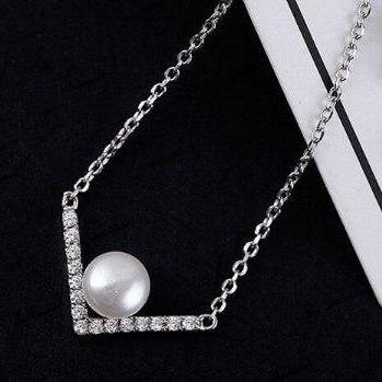 Fashion V Shape Micro Pearl Inlaid Necklace,925..