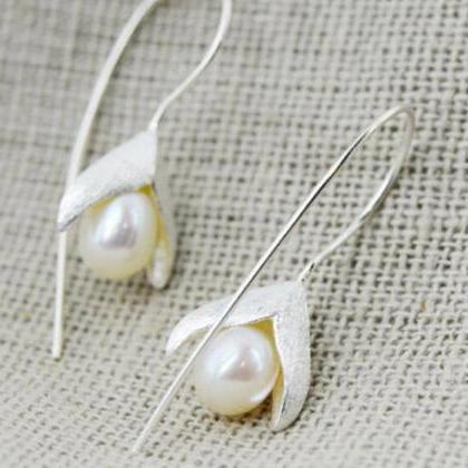 Selling Hand-painted Natural Pearl Drop..