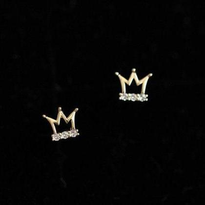 Delicate Cute Small Gold Crown Micro Earring,925..