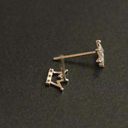 Delicate Cute Small Gold Crown Micro Earring,925..