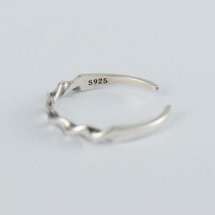 Line Wave Fashion Ring 925 Sterling..