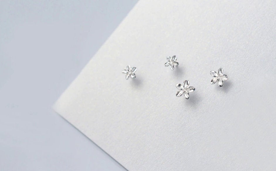 1 Pair Cute Tiny Flower Studs Earring, 925 Sterling Silver, Minimalist Earring, Boho Earring,dainty Ring, Gift For Her, Wedding Gift.